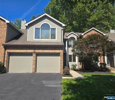 featured image of 87 Lakeview Dr