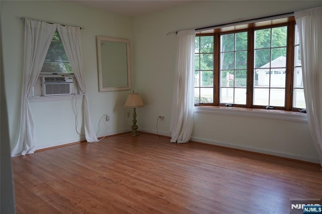 59 Pine St - Photo 3 of 19