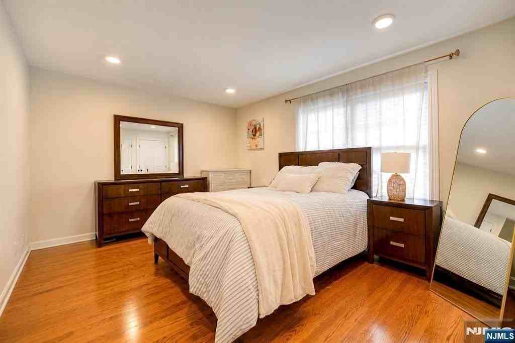 210 Hackensack St #B - Photo 4 of 8