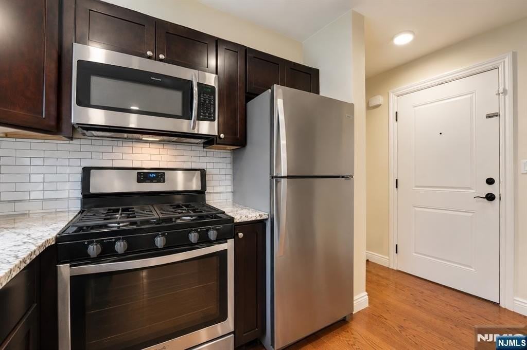 210 Hackensack St #B - Photo 5 of 8