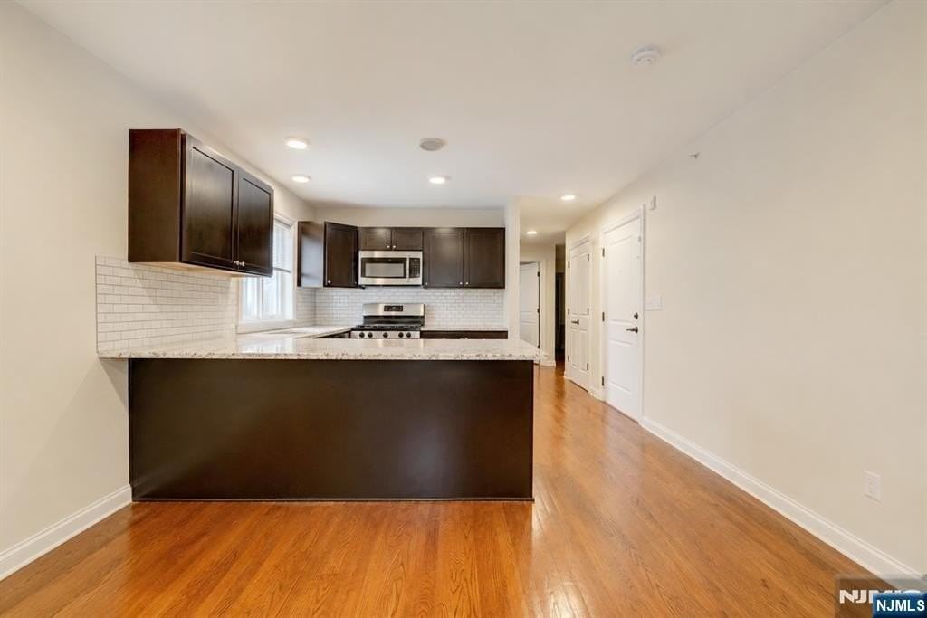 210 Hackensack St #B - Photo 6 of 8