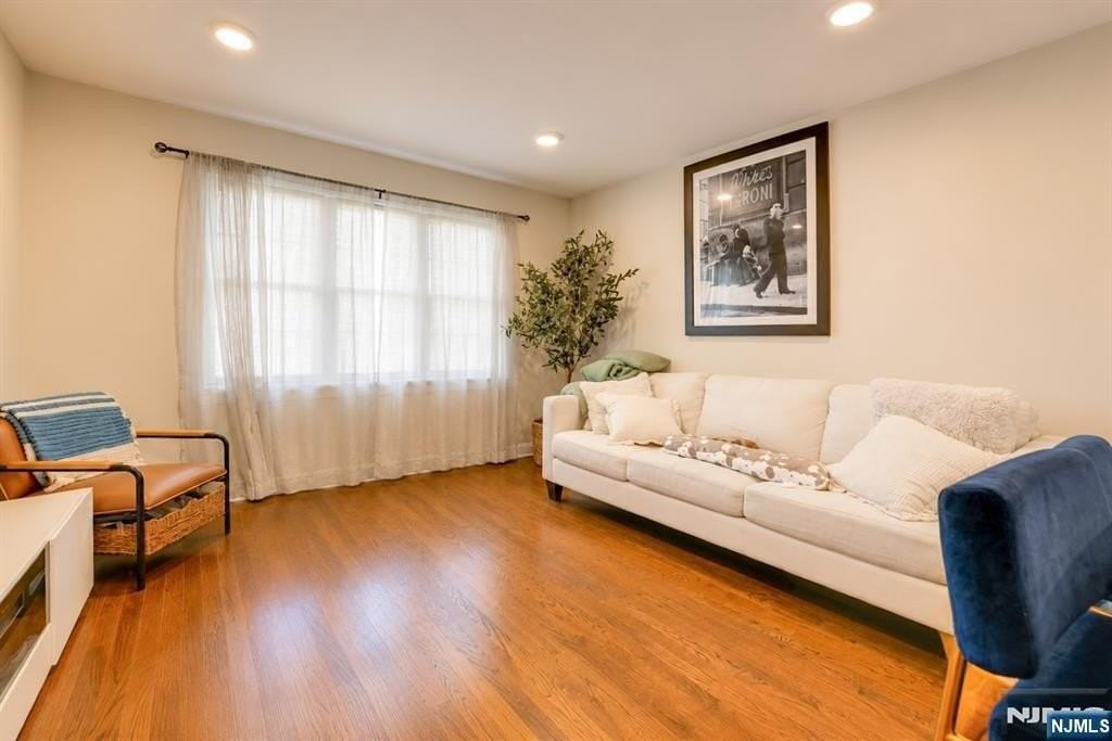 210 Hackensack St #B - Photo 7 of 8