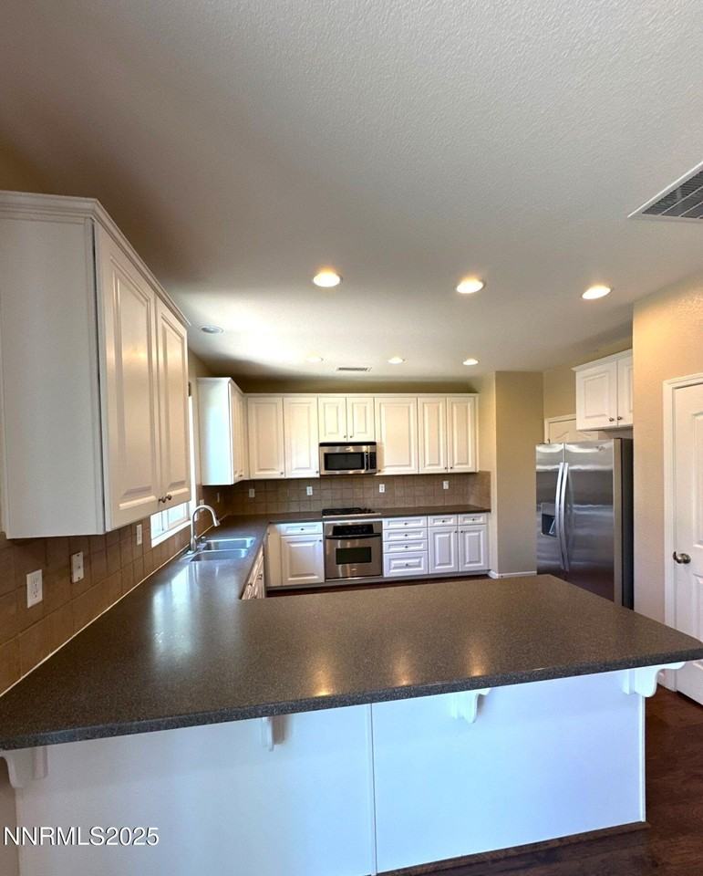 545 Terracina Way - Photo 5 of 26