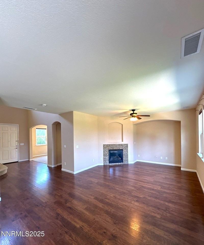 545 Terracina Way - Photo 7 of 26