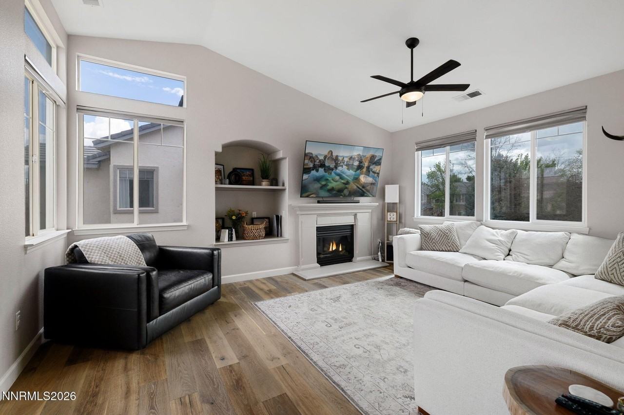 7390 La Costa St - Photo 5 of 40