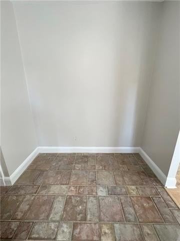 1240 Pleasant St - Photo 7 of 11