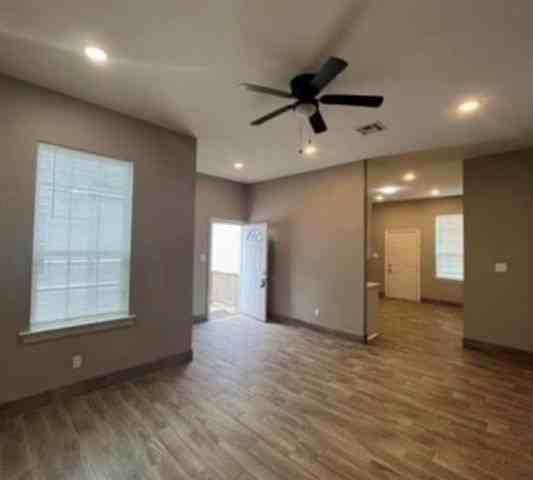 3531 Kings Dr - Photo 3 of 9