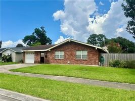 featured image of 677 Fairlawn Dr