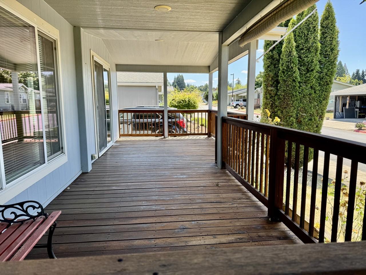 1015 Oak St #1 - Photo 2 of 10