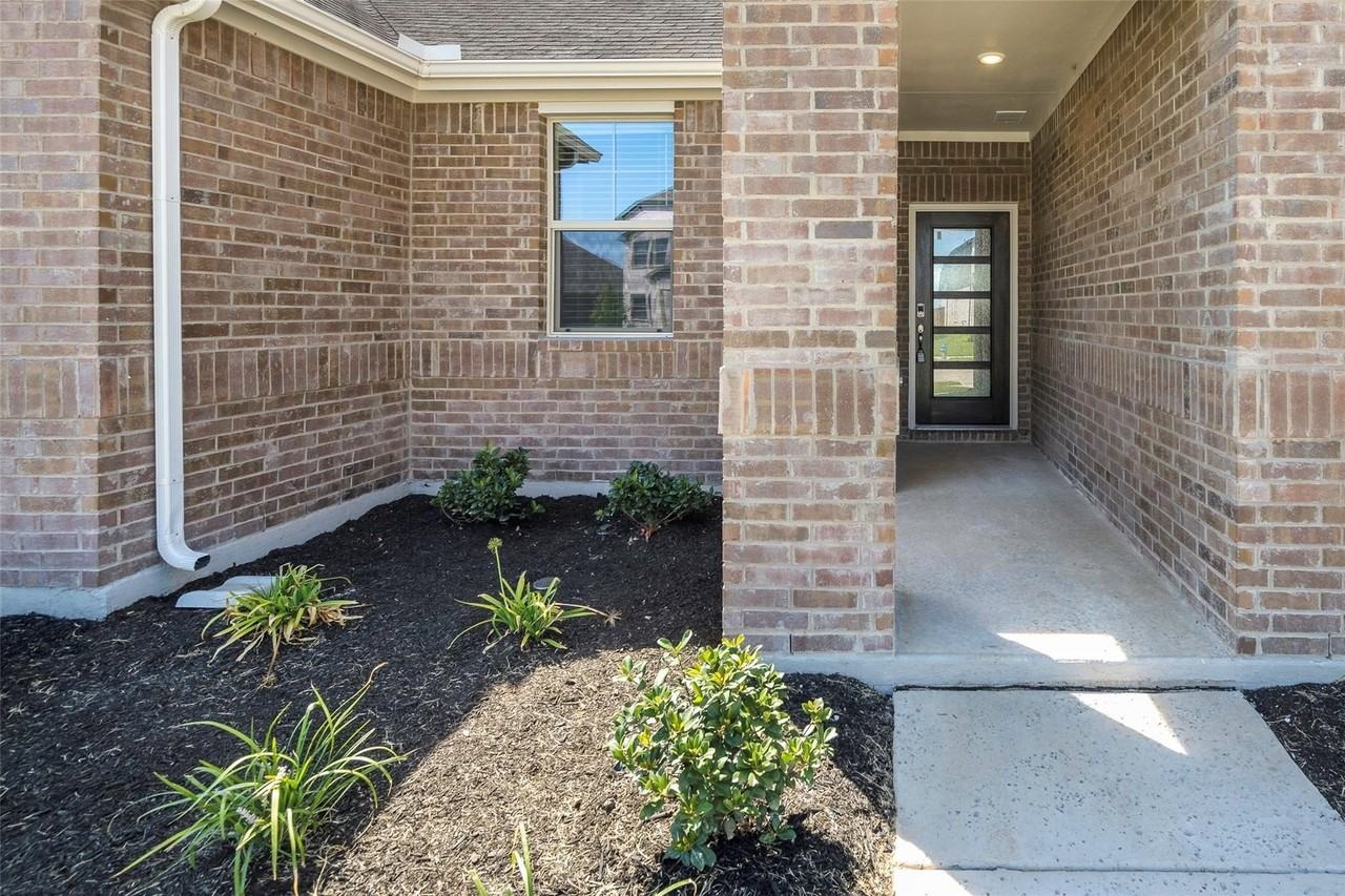 3909 Mountain Creek Dr - Photo 4 of 28