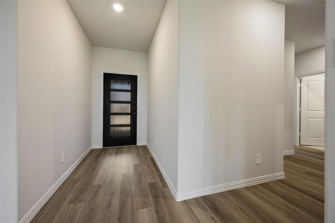 3909 Mountain Creek Dr - Photo 5 of 28