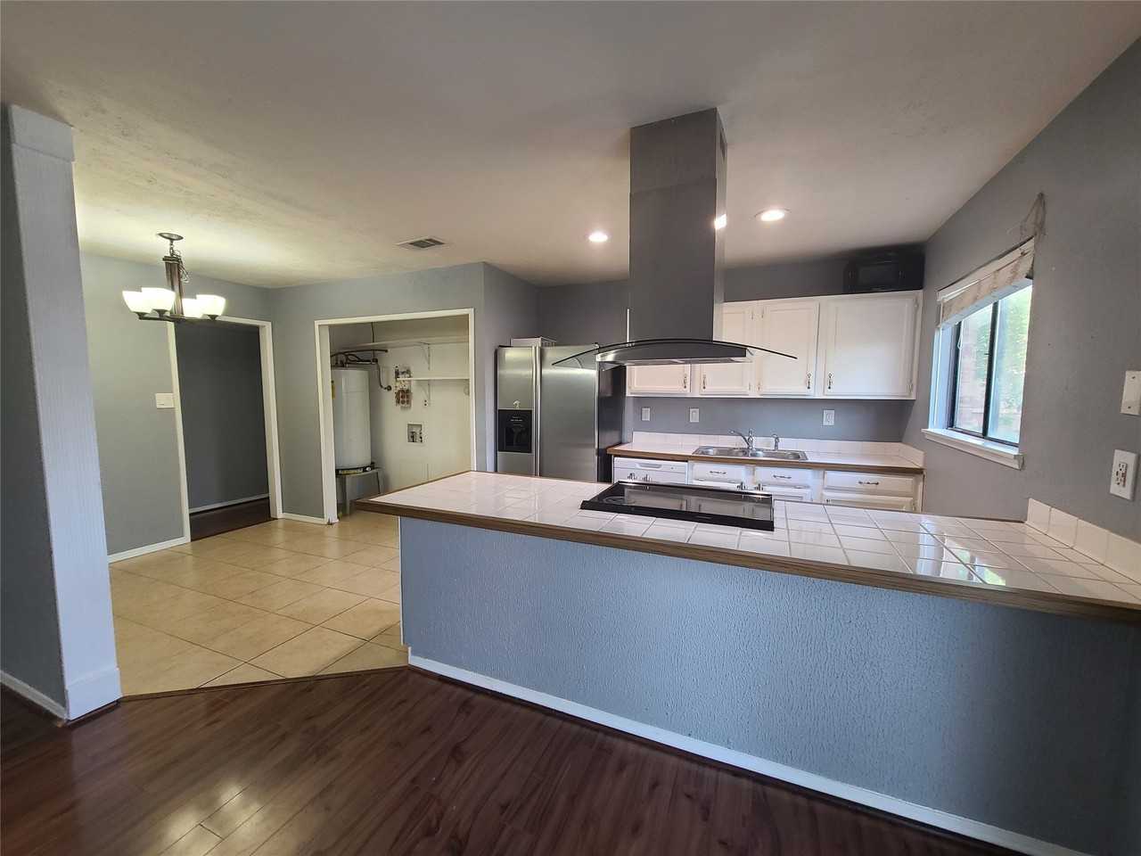 5644 Perrin St - Photo 6 of 16