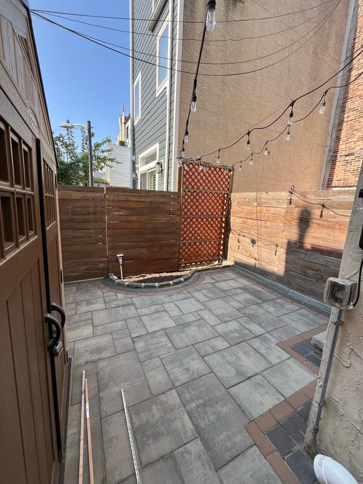 814 Fitzwater St #1 - Photo 5 of 13