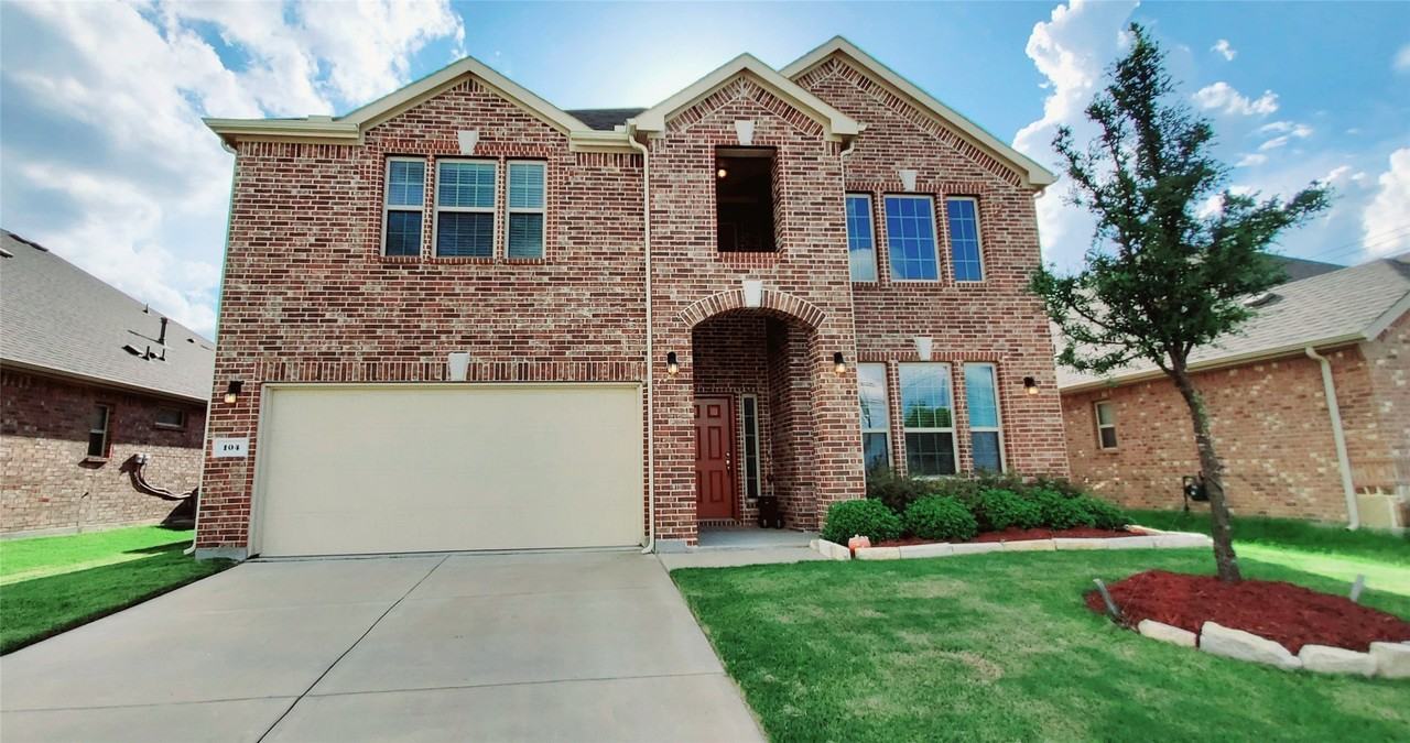 104 Rustic Oak Ln - Photo 2 of 40