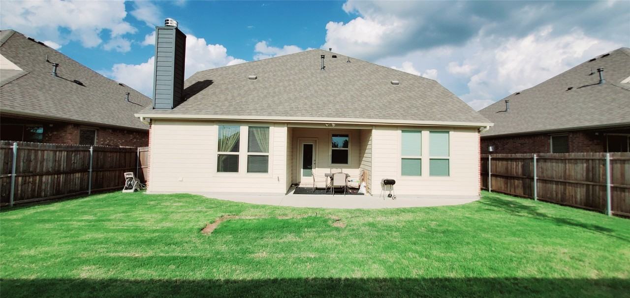 104 Rustic Oak Ln - Photo 5 of 40