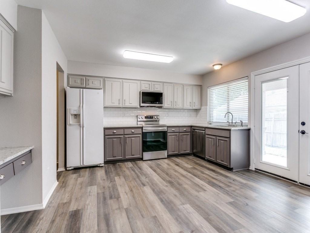 1607 Glenhill Ln - Photo 4 of 12