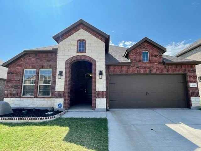 11000 Glover Ln - Photo 2 of 39