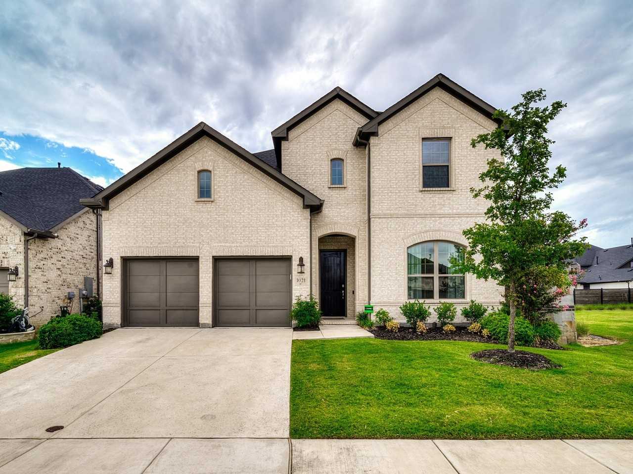 1021 Warner Rdg - Photo 2 of 39