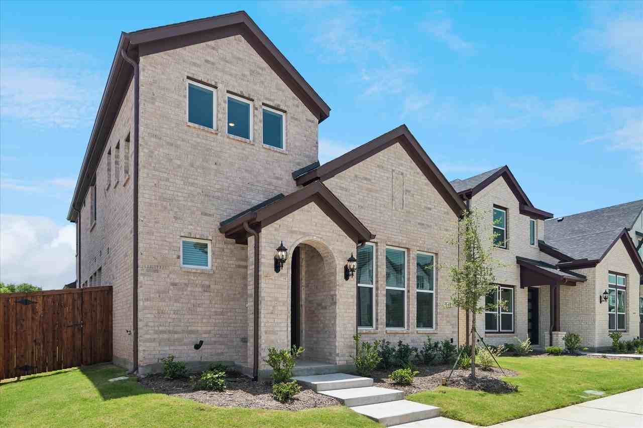 3022 Corvara Dr - Photo 3 of 26
