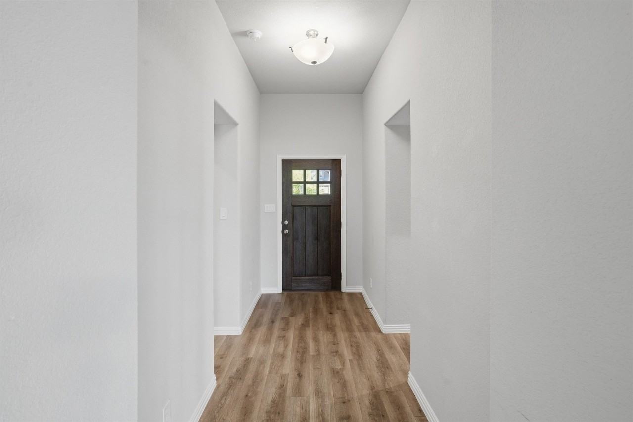 1504 Sand Dollar Trl - Photo 5 of 32