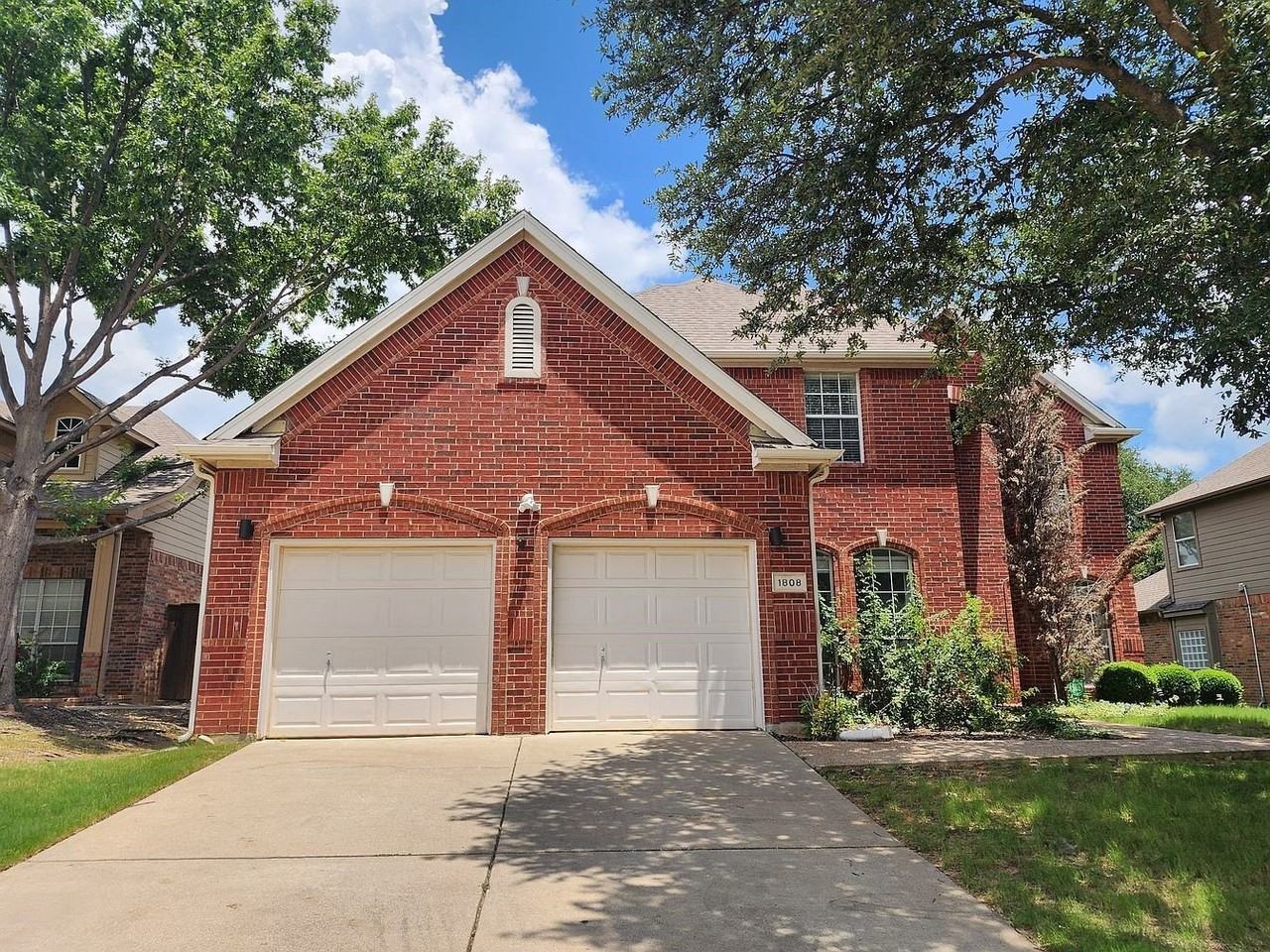 1808 Hidden Brook Trl - Photo 2 of 27