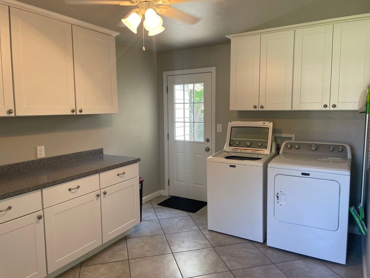 4073 Potomac Ave - Photo 4 of 19