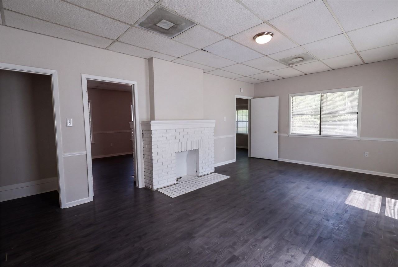1443 W Kirby Pl - Photo 4 of 13