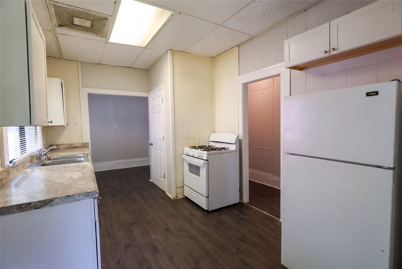 1443 W Kirby Pl - Photo 5 of 13