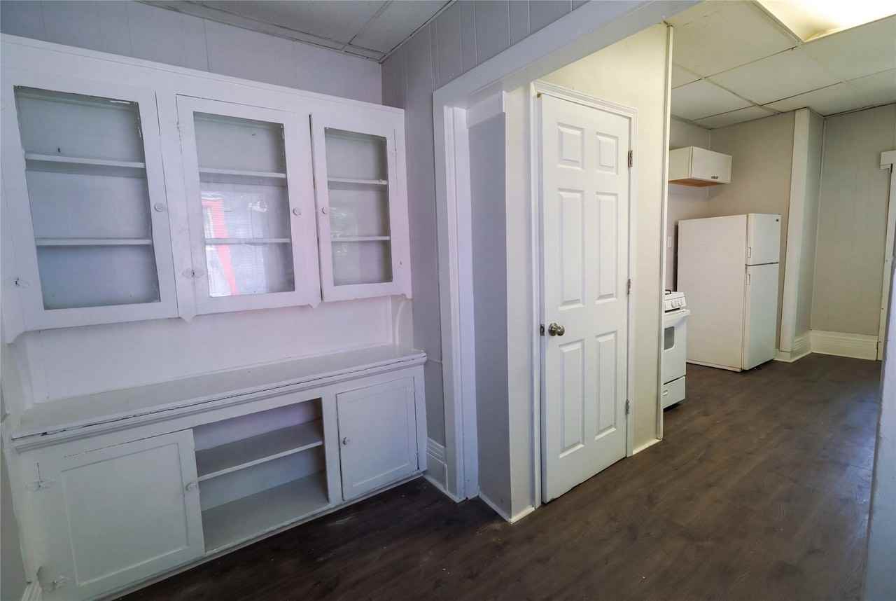 1443 W Kirby Pl - Photo 6 of 13