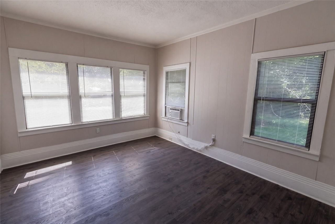 1443 W Kirby Pl - Photo 7 of 13