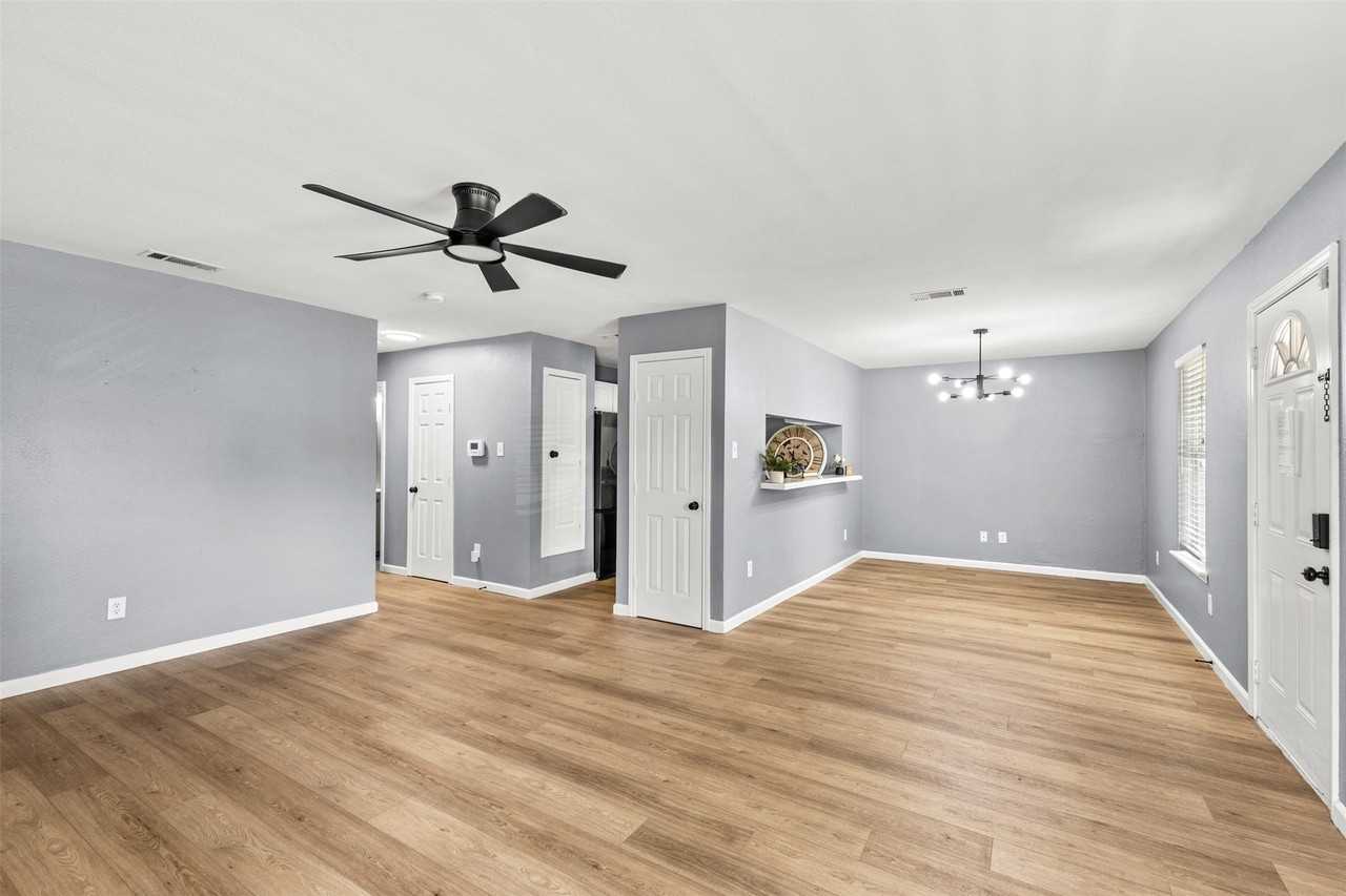 108 Cook St - Photo 7 of 27