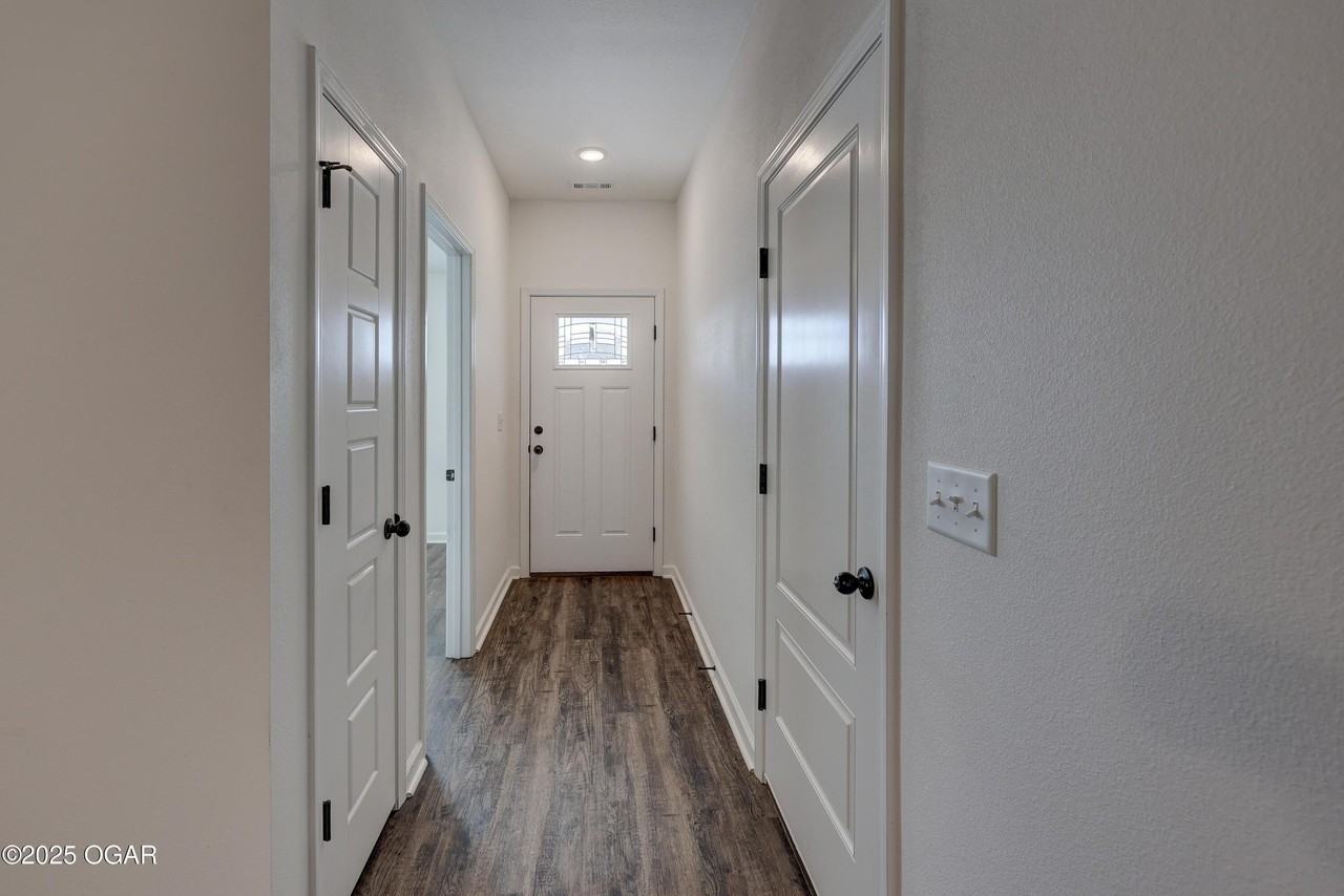 741 Short Leaf Ln - Photo 3 of 26