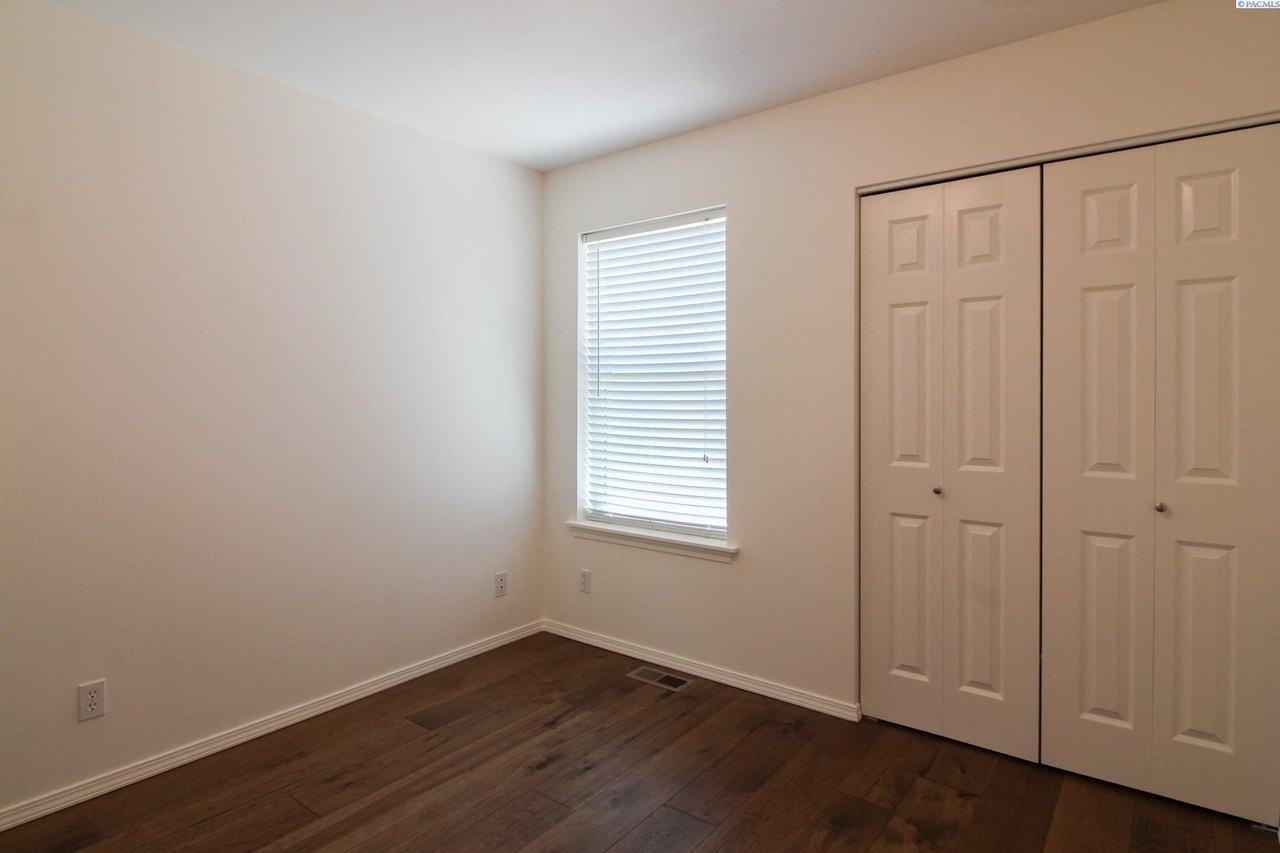 1776 Rowan Ct - Photo 6 of 26