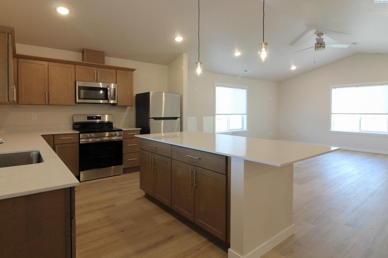16820 S Stevens Dr - Photo 4 of 14