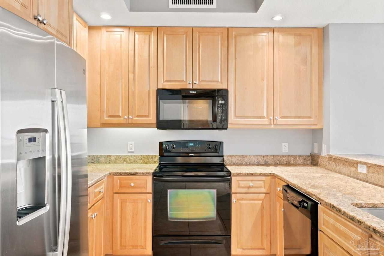 612 Lost Key Dr #504B - Photo 6 of 23