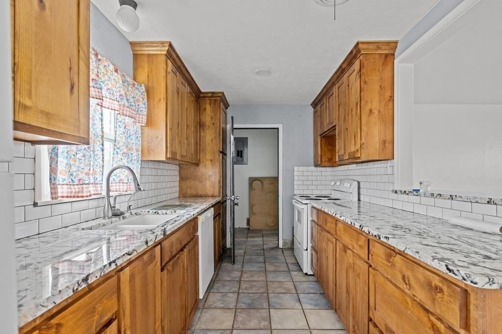 4305 Parkdale Dr - Photo 5 of 12