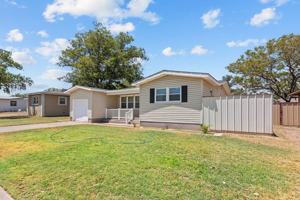 featured image of 2511 Beechwood St