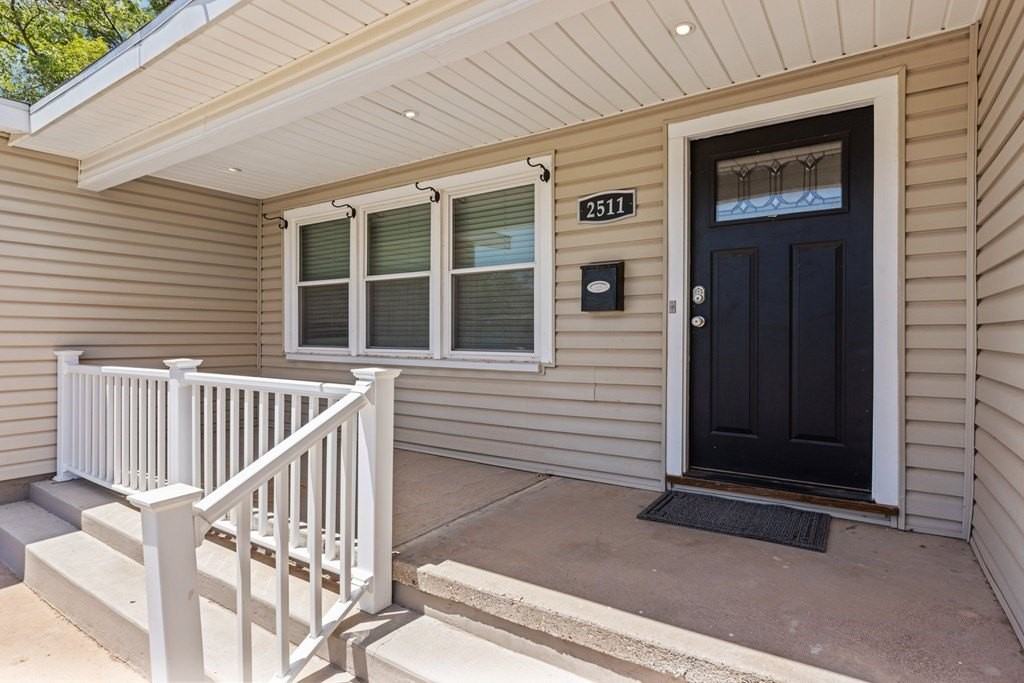 2511 Beechwood St - Photo 3 of 22