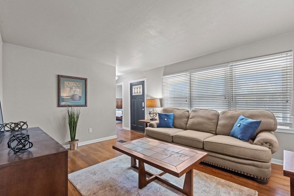 2511 Beechwood St - Photo 5 of 22