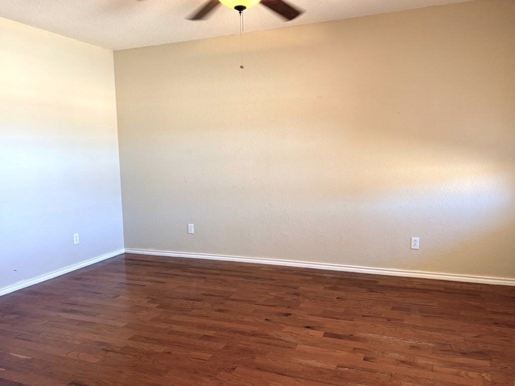 4423 Gulf Ave - Photo 4 of 29