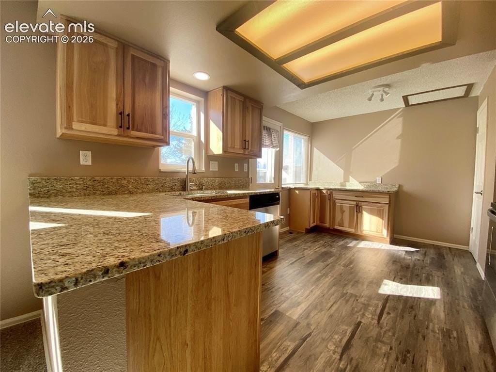 8001 Horizon Dr - Photo 2 of 13