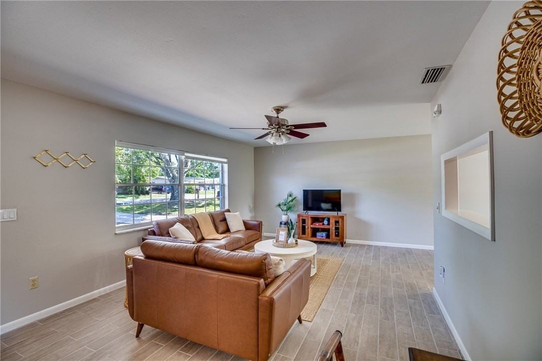 716 26th Ave - Photo 3 of 26