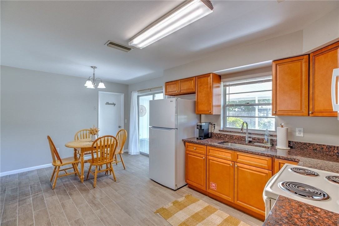 716 26th Ave - Photo 6 of 26