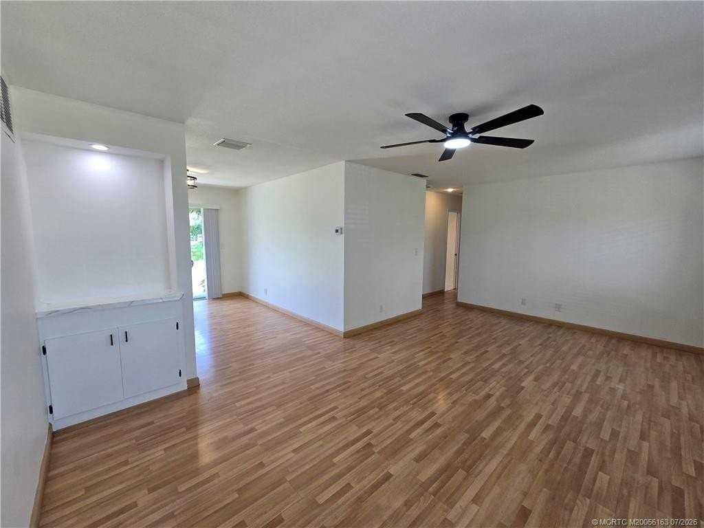 2648 Rockcrest Ct - Photo 5 of 47