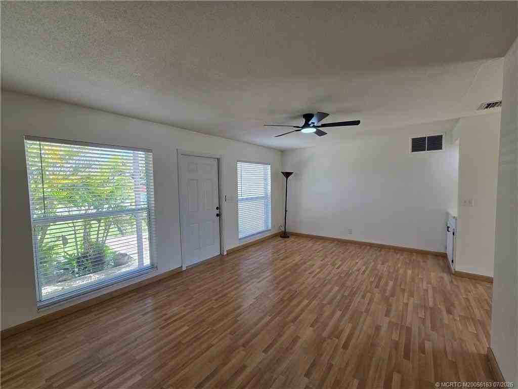 2648 Rockcrest Ct - Photo 7 of 47