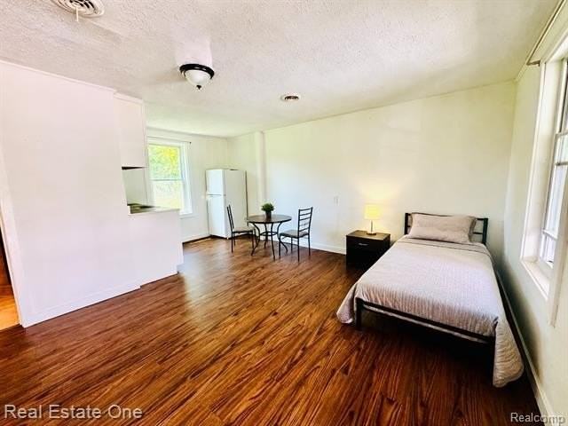 507 Lakeville Rd #9 - Photo 3 of 5