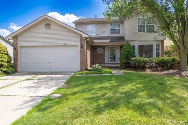 42091 Greenwood Dr - Photo 2 of 44