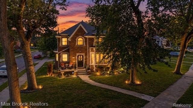 20096 Shrewsbury Rd - Photo 2 of 50