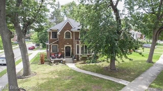 20096 Shrewsbury Rd - Photo 3 of 50