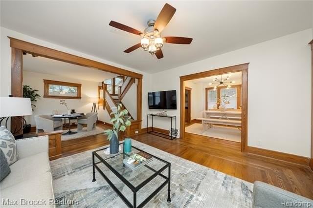 436 Park St - Photo 5 of 33